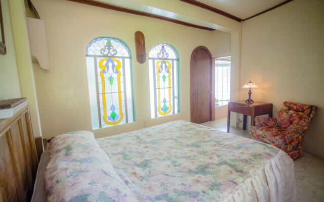 Banana Bank Lodge
