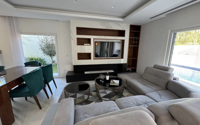 Paraty Villa by Cadenzalux