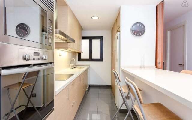 Modern 2 Bedroom Flat Next to Camp Nou