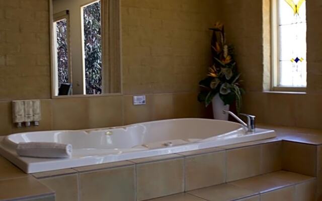 Madison Spa Motel - Adults Only