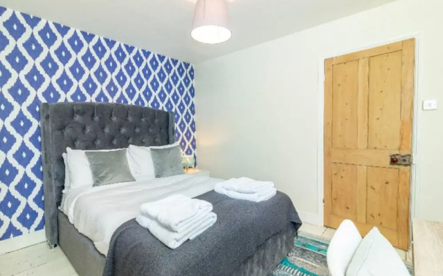 The River Cam Escape - 5bdr With Private Pond & Garden
