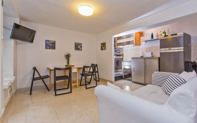 B&B Apartments & Studios Lanii