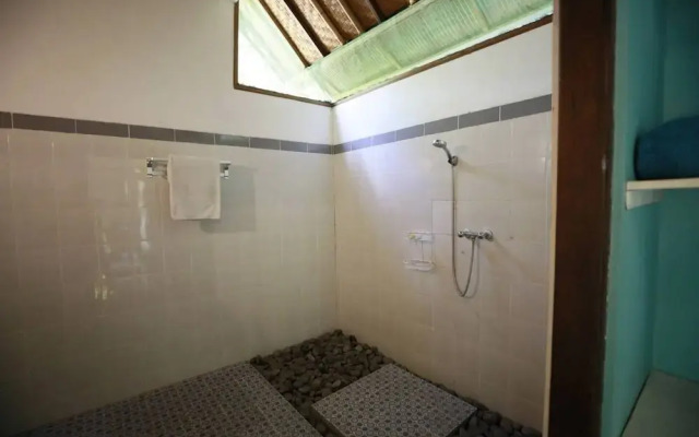 Kirana Homestay - Breeze Bungalow