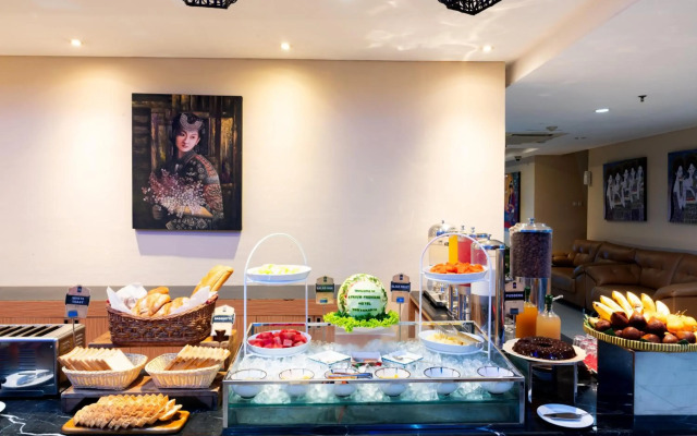 Atrium Premiere Hotel