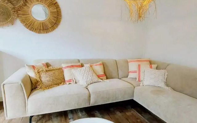 Cozy Holiday Home in Nieuwpoort With Swimming Pool