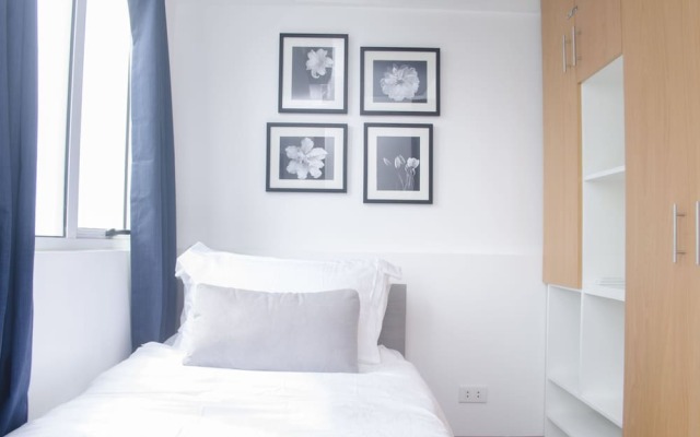 Decorated Duplex Apartment @ BGC
