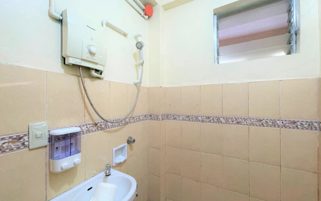 OYO 876 Escurel Inn Boracay