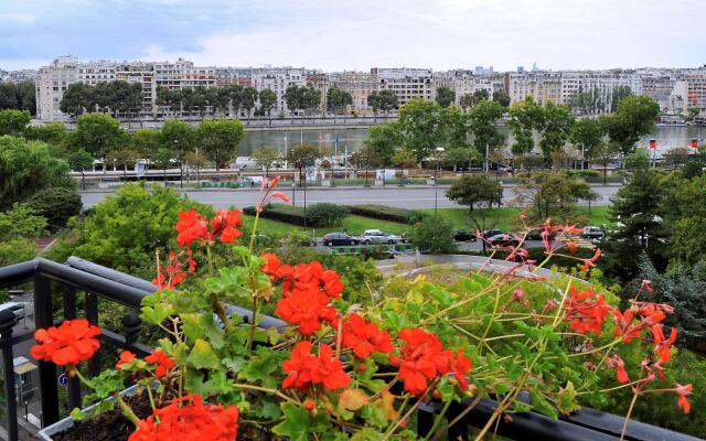 Hôtel Mercure Paris Tour Eiffel Pont Mirabeau