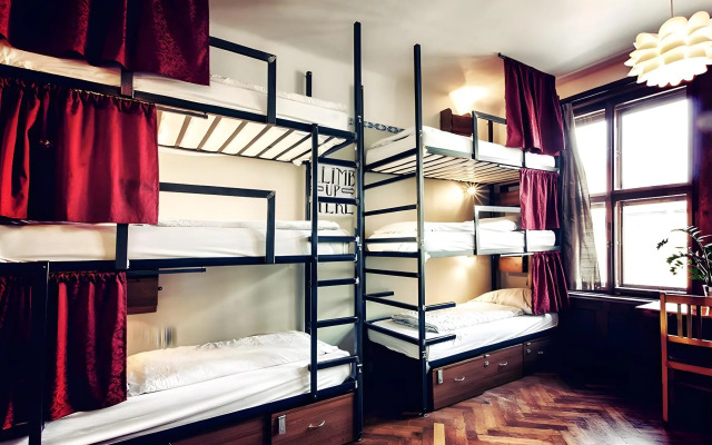 Sir Toby's Hostel