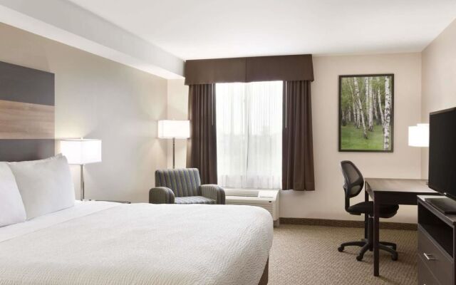Days Inn And Suites Lindsay