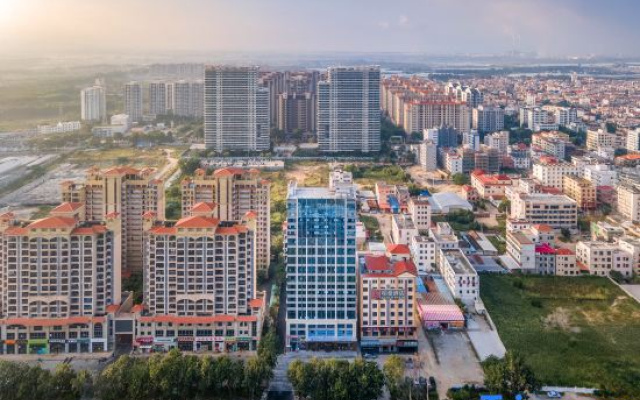 MEHOOD LESTIE Hotel (Dongfang Railway Station Wanda Plaza)