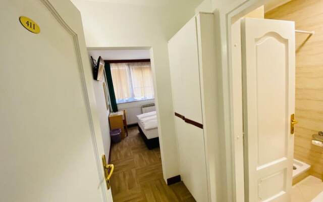 Hotel Slavonija