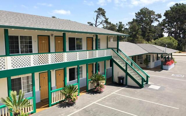 Monterey Pines Inn