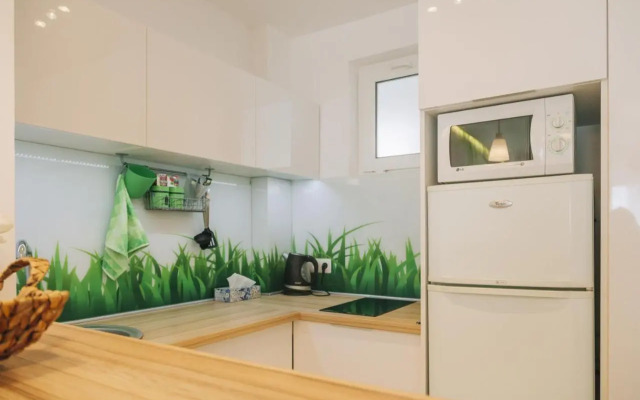 Central Old City Apartment