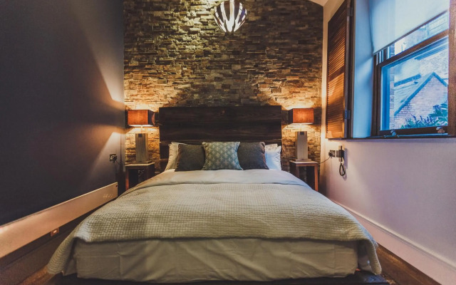The Cow Hollow Hotel