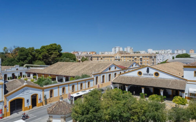 Real Escuela Home Surthy Apartments