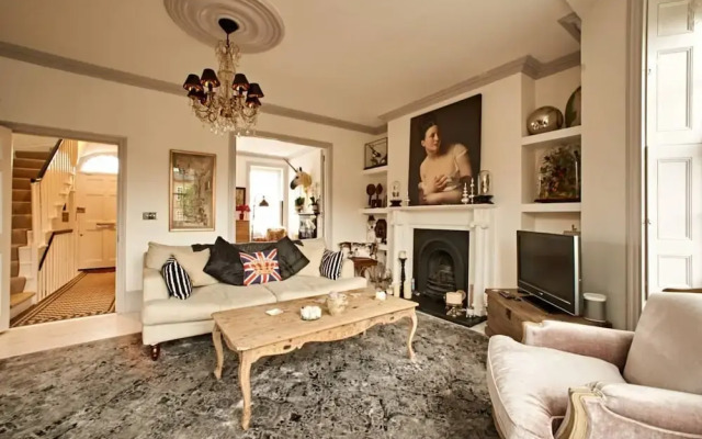 Central London Superb 4 Bedroom 18th Century Townhouse