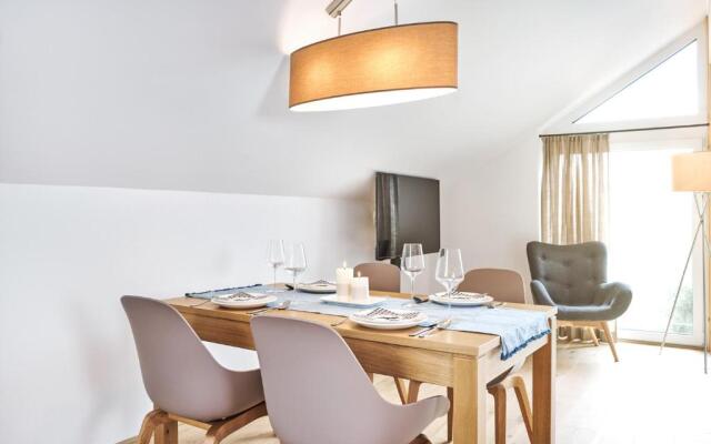 Die Tauplitz Lodges - Bergblick B7-2 by AA Holiday Homes