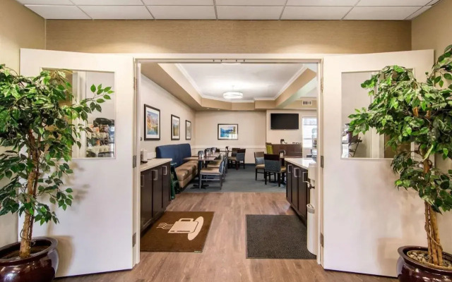 Comfort Inn & Suites Red Deer