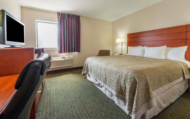 Super 8 St Charles