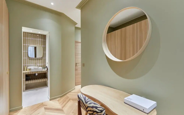 Incredible AC Apartment 3 Bedrooms Center of Paris