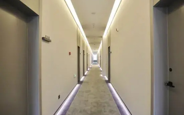Sweet Fruit E-sports Hotel (Changchun Jida South School)