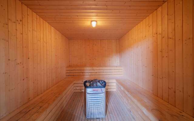 Howard Johnson By Wyndham Lake Serenity Hotel Neijiang