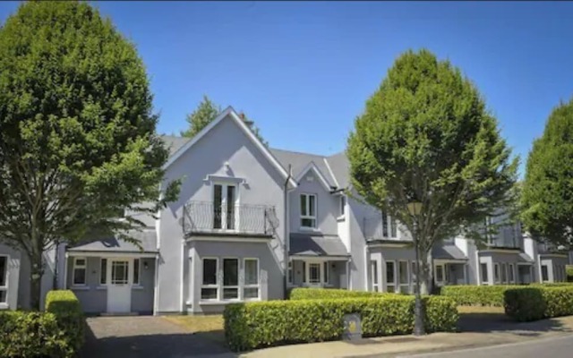 Wolseley Holiday Lodges