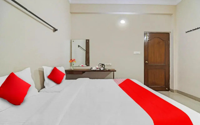 OYO 87614 Altima Suites