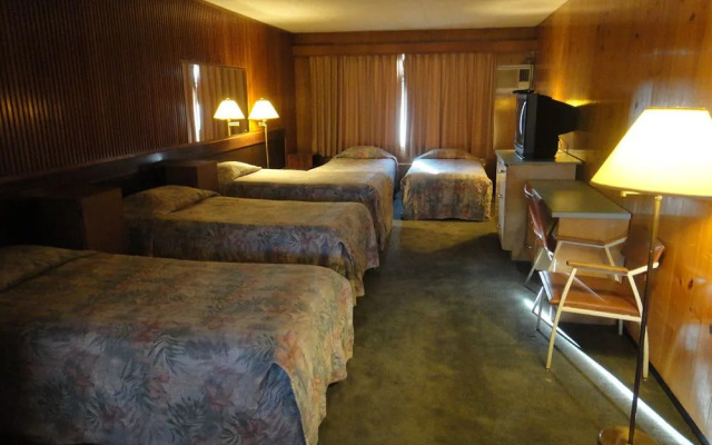 Airport Inn Motel And RV Park