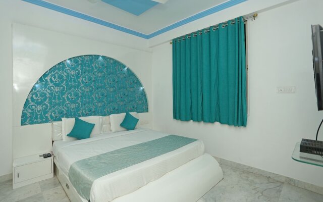 OYO 9775 Home Modern 4BHK Celebration mall