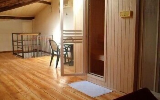 Lastra Bed & Car