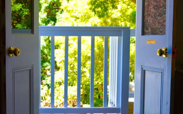 Adelaide Hills Bonney Berg Bed & Breakfast