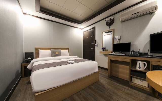 Sokcho Ritz Hotel