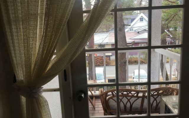 Petit Hotel and Restaurant Air Mail