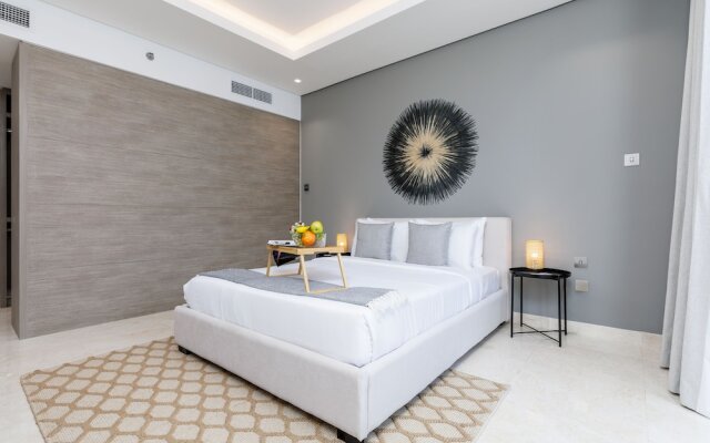 Maison Privee - Classy Urban Retreat w/ Amazing Dubai Canal Views