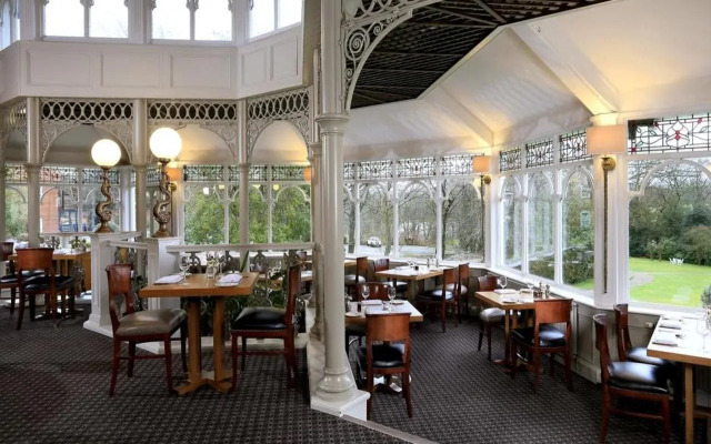 Macdonald Kilhey Court