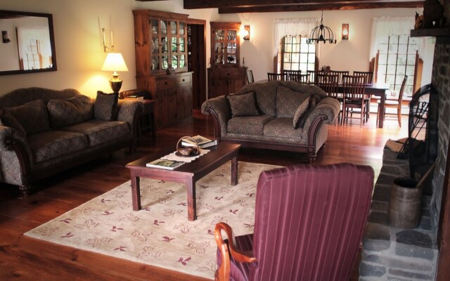 1712 House