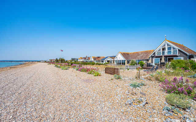 Pebbles View Overlooking the Beautiful Pevensey Bay Beach