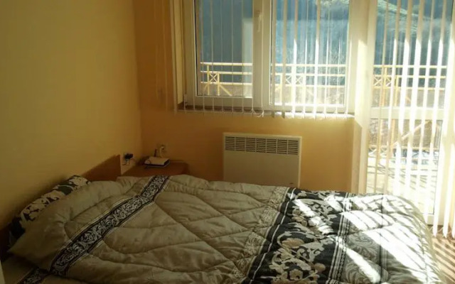 The White House With The White Fountain