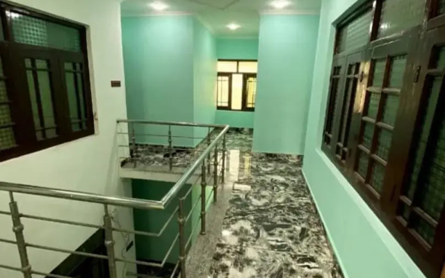 Goroomgo Hotel Zulfikar Srinagar