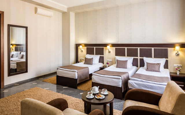 Taurus Hotel & SPA