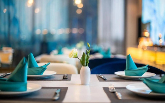 Crystal Orange Qidong Hongxing Life Plaza