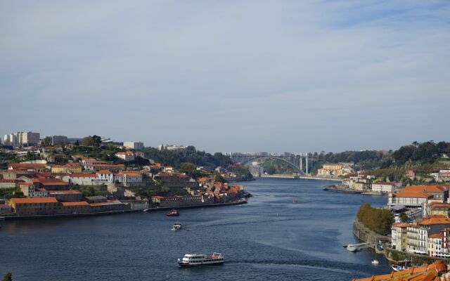 Apartments Luiz I Bridge