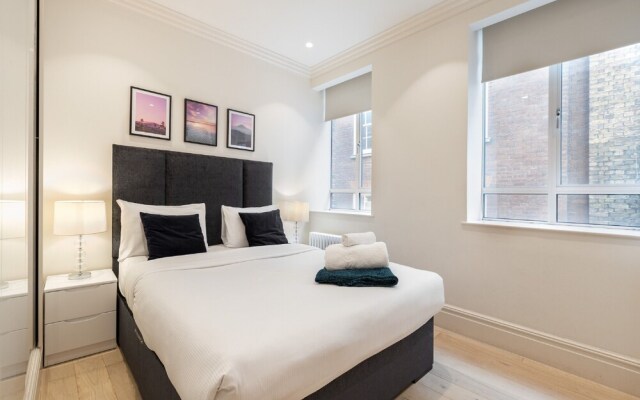 Strand Apartment