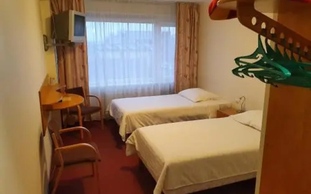 Hotel Madona