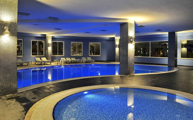 Lake & River Side Hotel & Spa