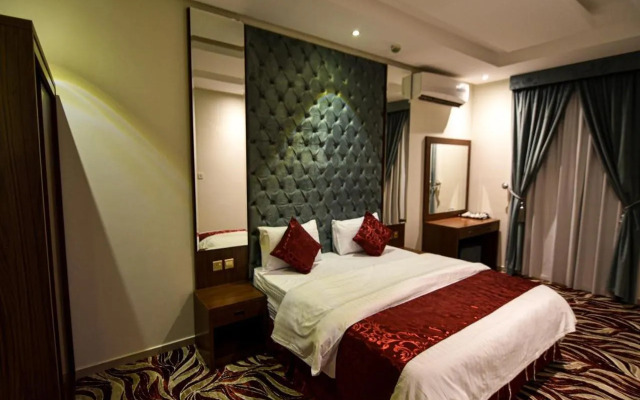 laylaty (Hamra Branch)