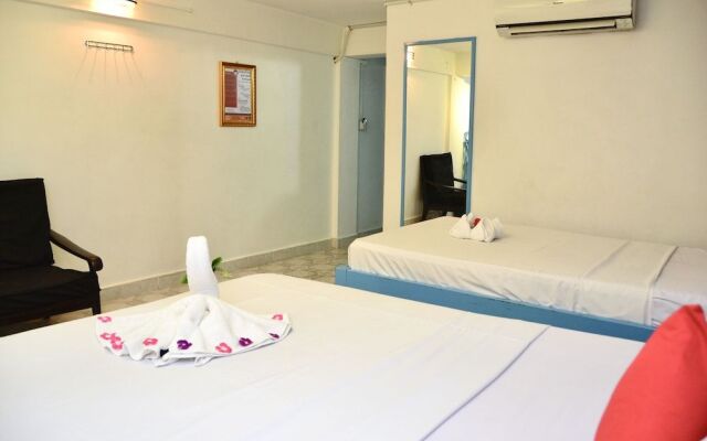 Mad Monkey Phnom Penh - Hostel