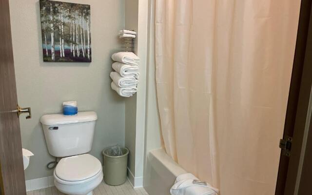 Boulder Bear Motor Lodge